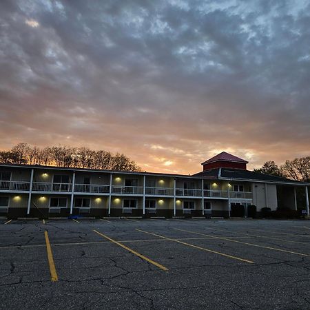 Center Street Value Inn Auburn Εξωτερικό φωτογραφία