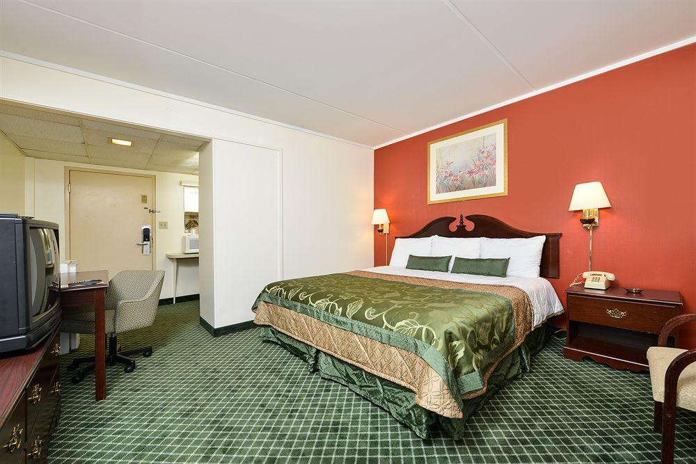 Center Street Value Inn Auburn Εξωτερικό φωτογραφία